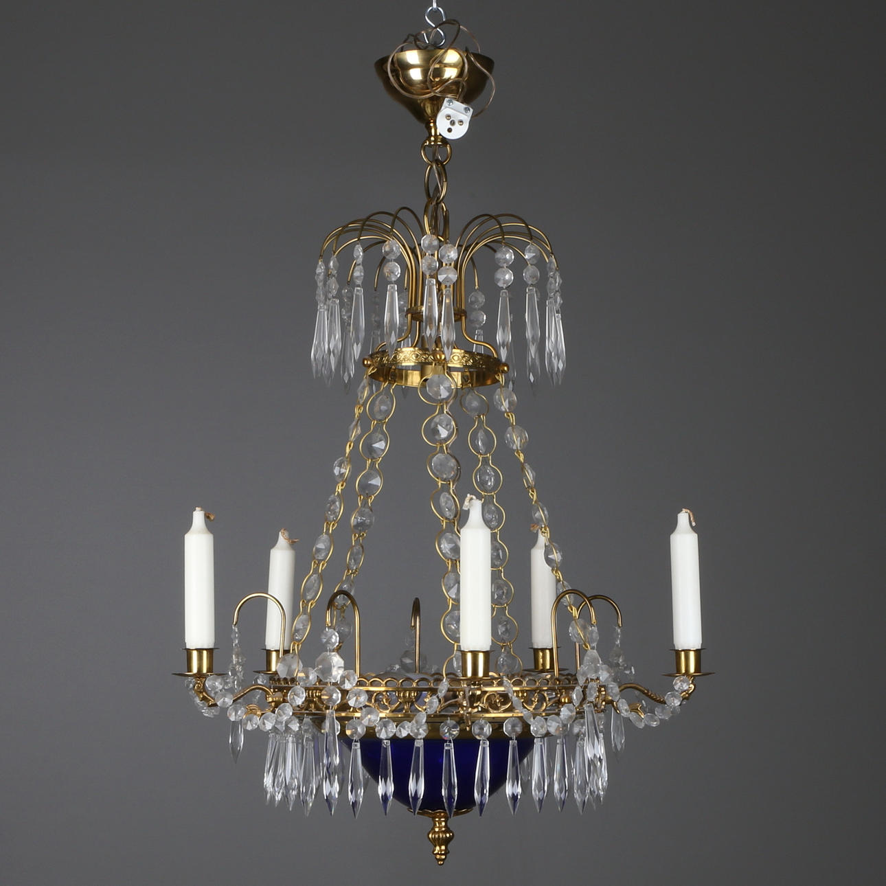 LJUSKRONA, med prismor, empirestil, 1900-tal.