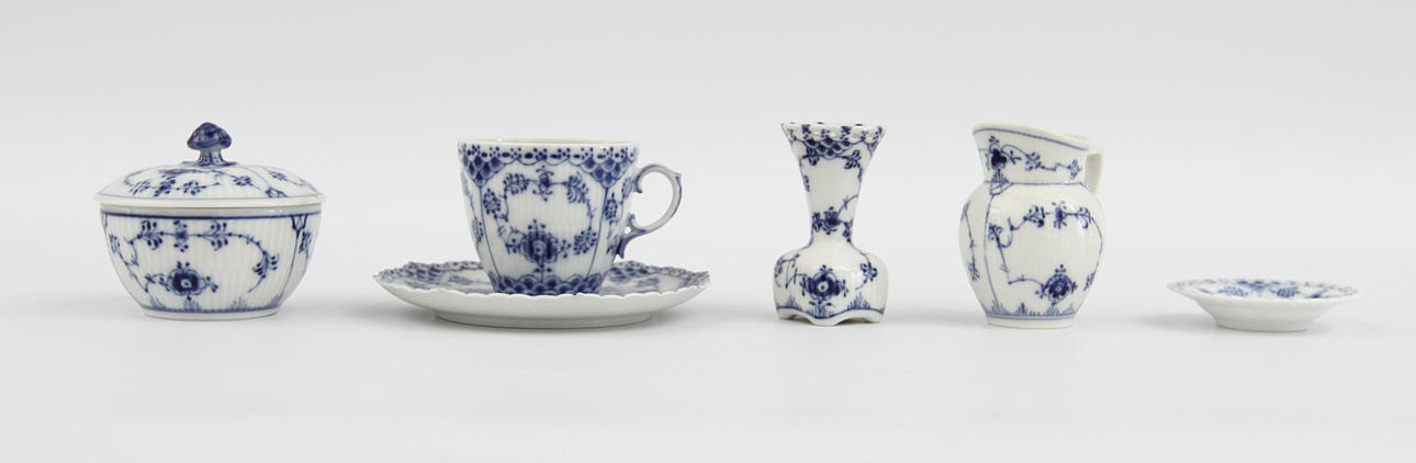 KAFFESERVIS, 12 delar, porslin, "Musselmalet", Kongl Dansk.