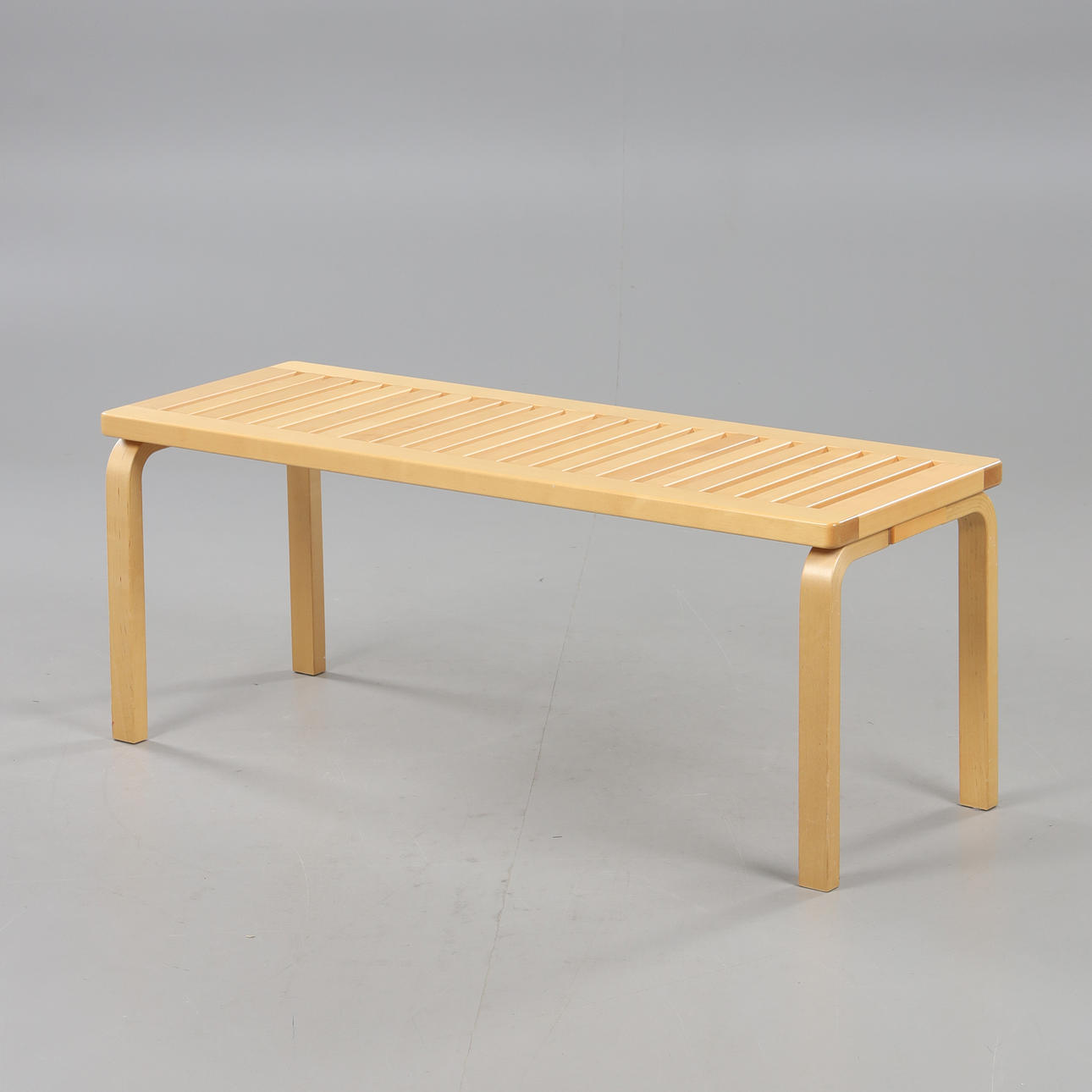 ALVAR AALTO, Artek, "153A", banco.