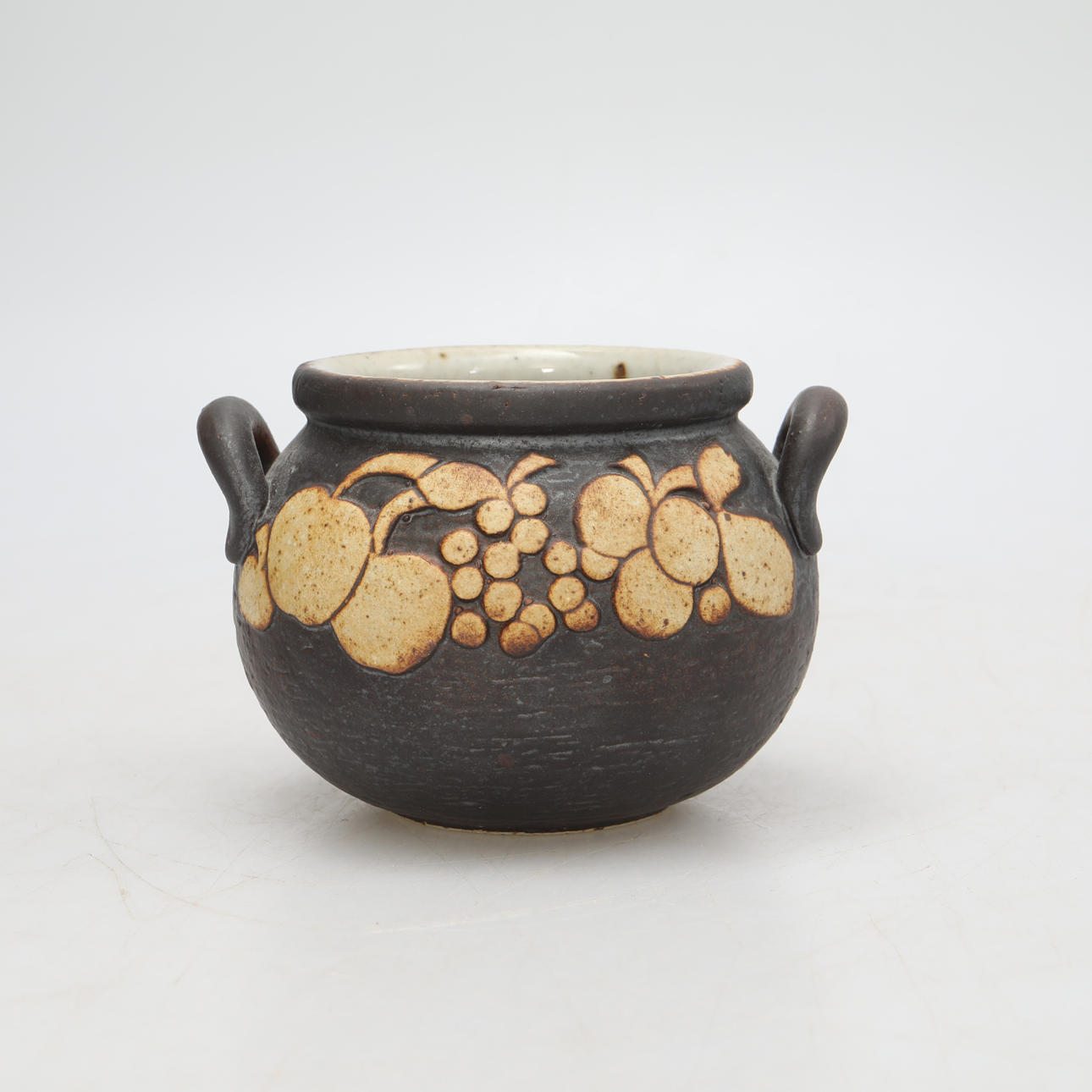 JACKIE LYND. MUG, stoneware, signed, Rörstrand.