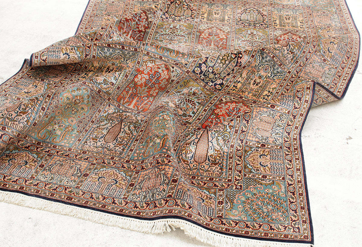 MATTA, Orientalisk, Kasmir, silke, 270 x 187 cm.