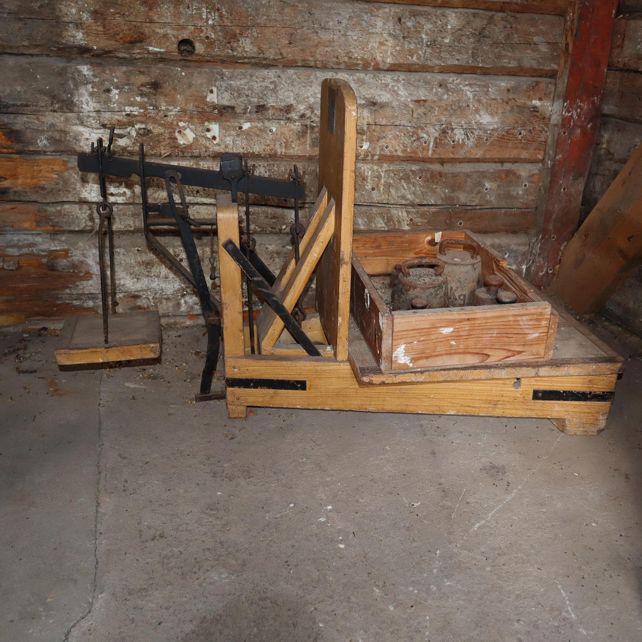 ESCALA DECIMAL CON PESOS, Lindells, Jönköping, 1900.