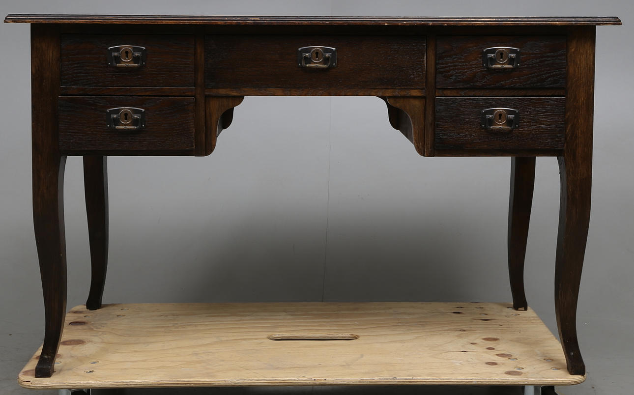 SKRIVBORD, 1900-talets första hälft.