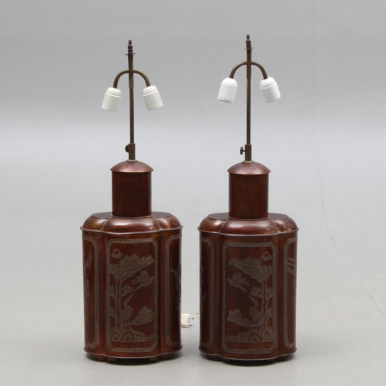 BORDSLAMPOR, 1 par, orientaliska, 1900-talets andra hälft.