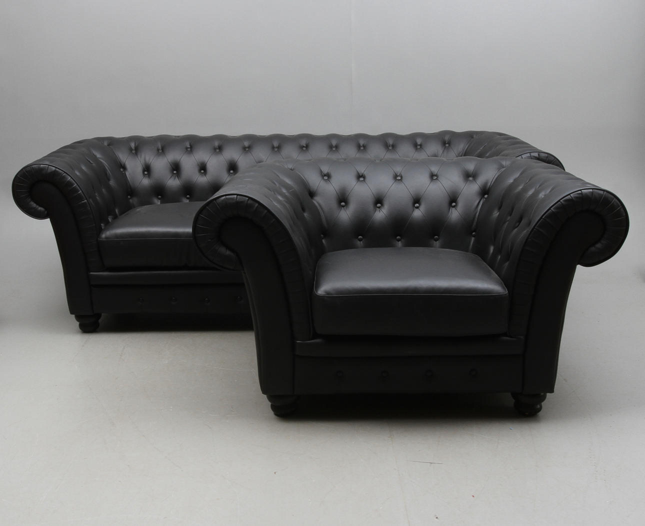 SOFFA och FÅTÖLJ, Chesterfieldmodell, sent 1900-tal.