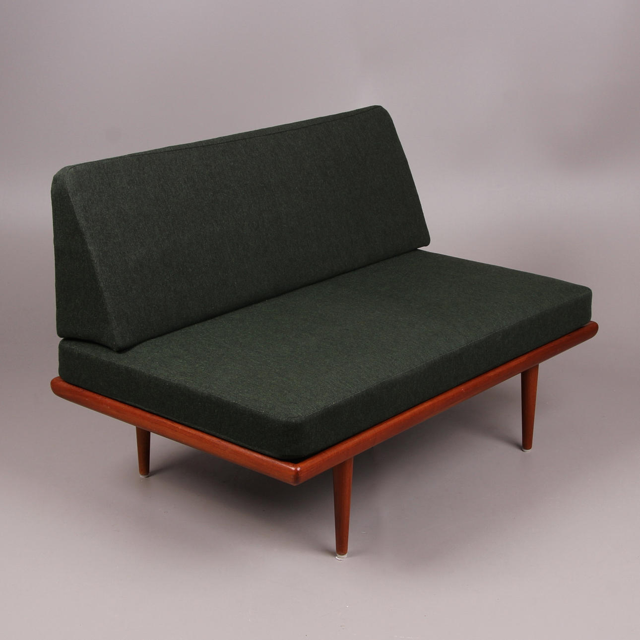 SOFFA, "Minerva", Peter Hvidt & Orla Mölgaard Nielsen, France & Son, Danmark, 1950-tal.