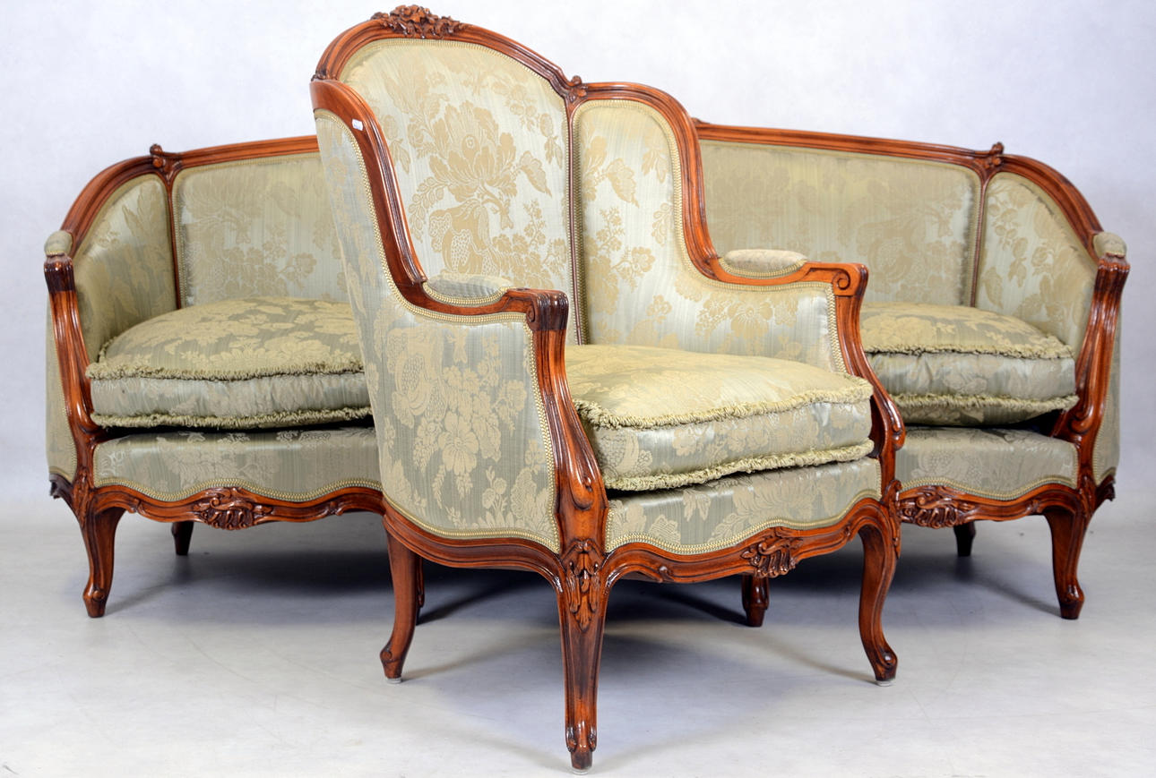 SALONGSGRUPP, 2 delar, Rokokostil, 1950-tal.