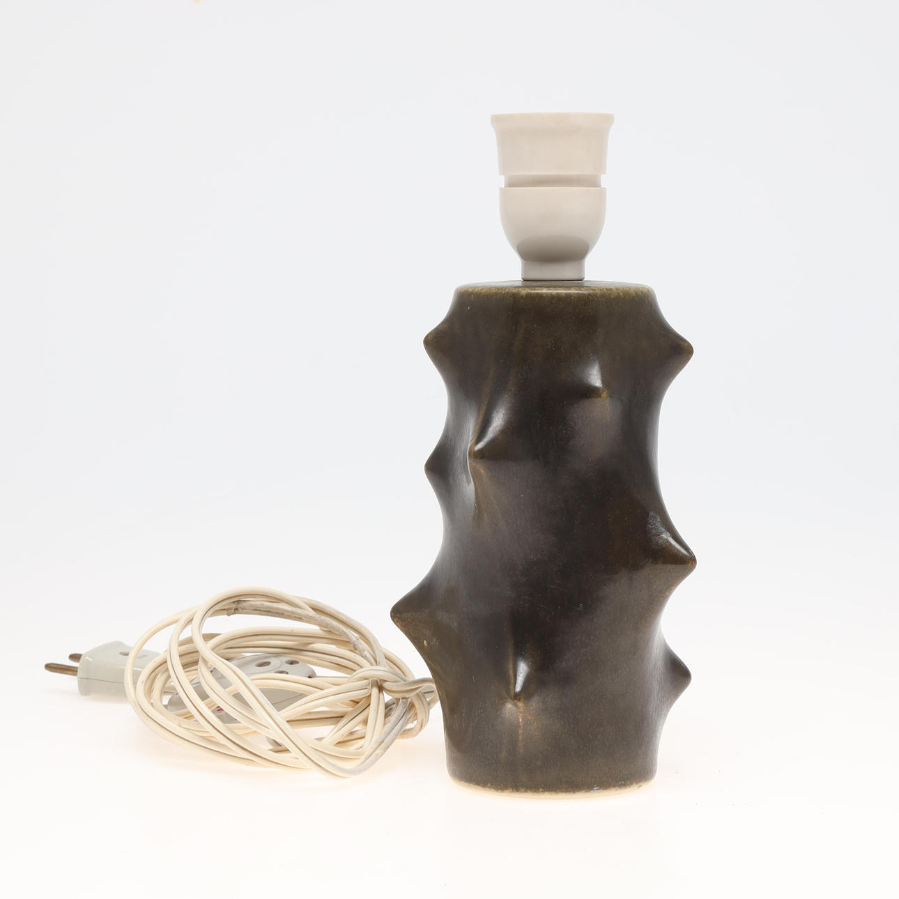 KNUD BASSE (DANMARK 1911 - 1990). TABLE LAMP 'Rosentorn'.