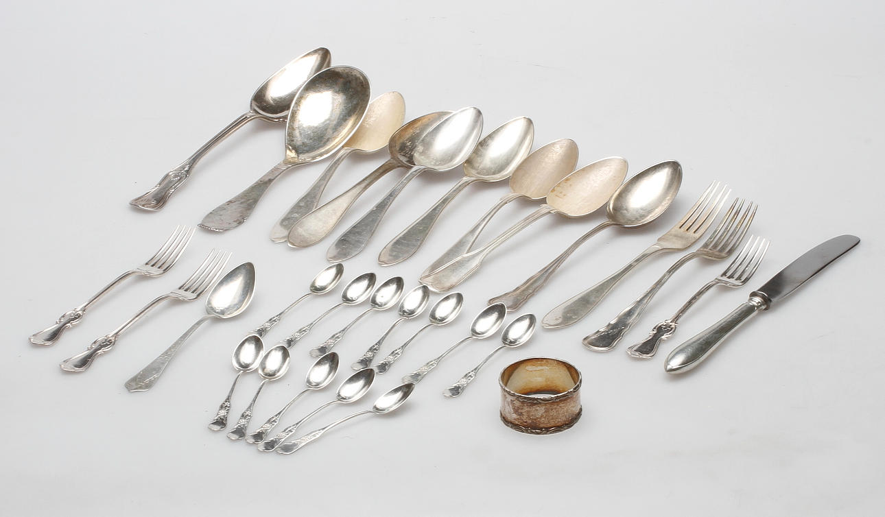 SILVER, vikt ca. 728 gram.