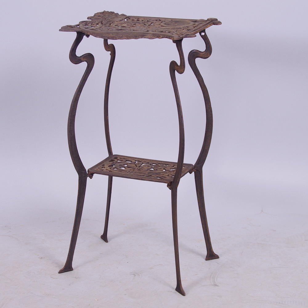 BLOMSTERBORD, gjutjärn, jugendstil, samtida.