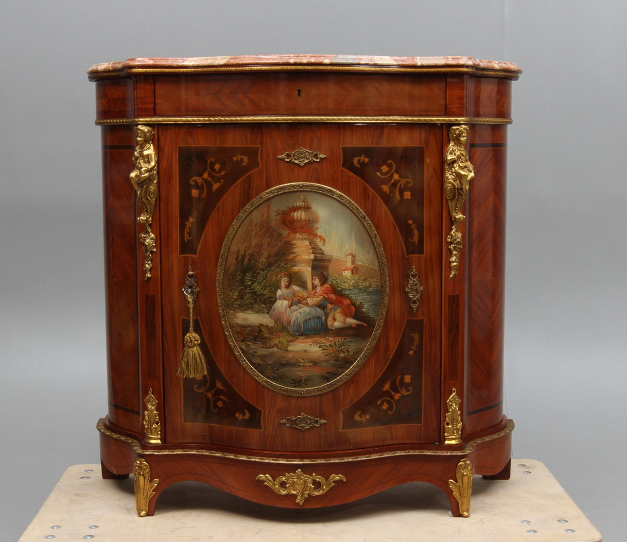 SKÅP, med stenskiva, Louis XV-stil, 19/2000-tal.