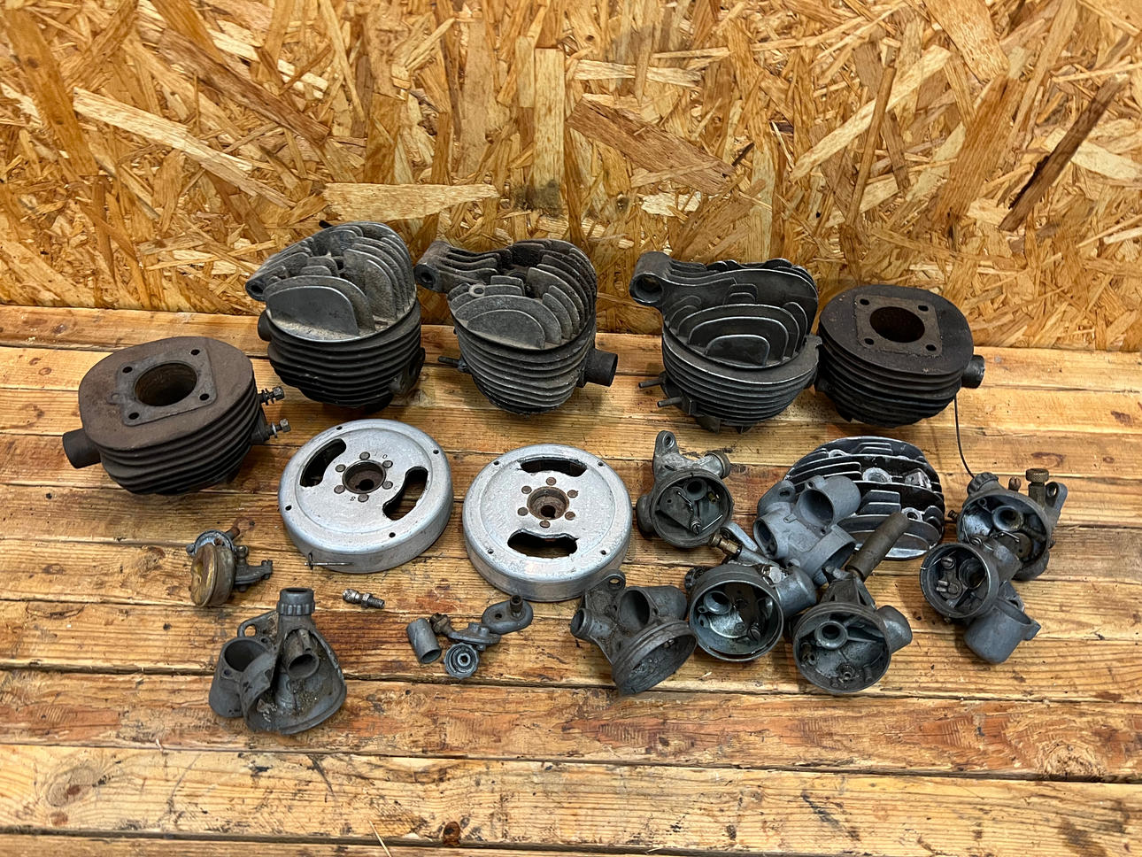 ILO, Erä moottorin osia, mopo.