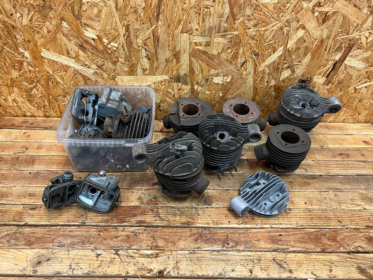 SACHS, Erä moottorin osia, mopoon.