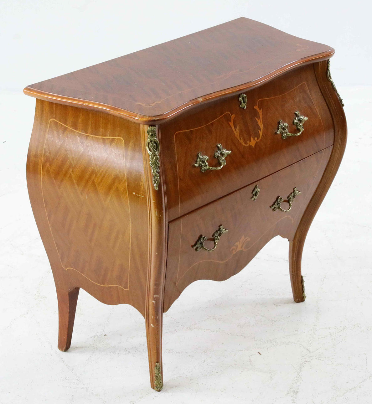 BYRÅ, rokoko-stil, 1900-talets andra hälft.