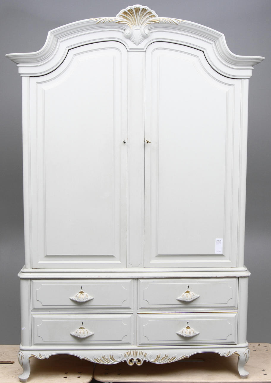 MATSALSSKÅP, rokokostil, 1900-talets mitt.