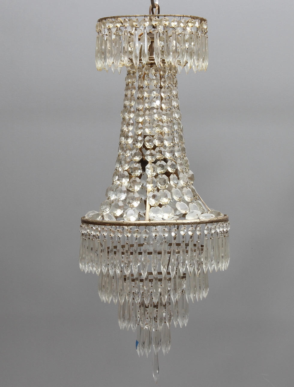 LJUSKRONA, 1900-talets första hälft. Höjd ca 75 cm.