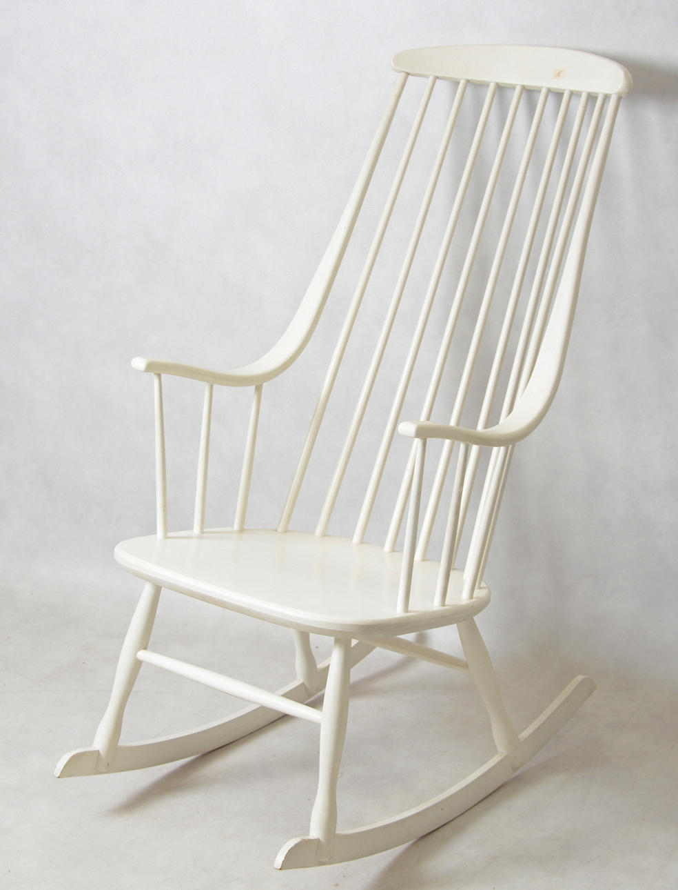 LENA LARSSON. GUNGSTOL "Grandessa", Nässjö stolfabrik, 1900-tal.