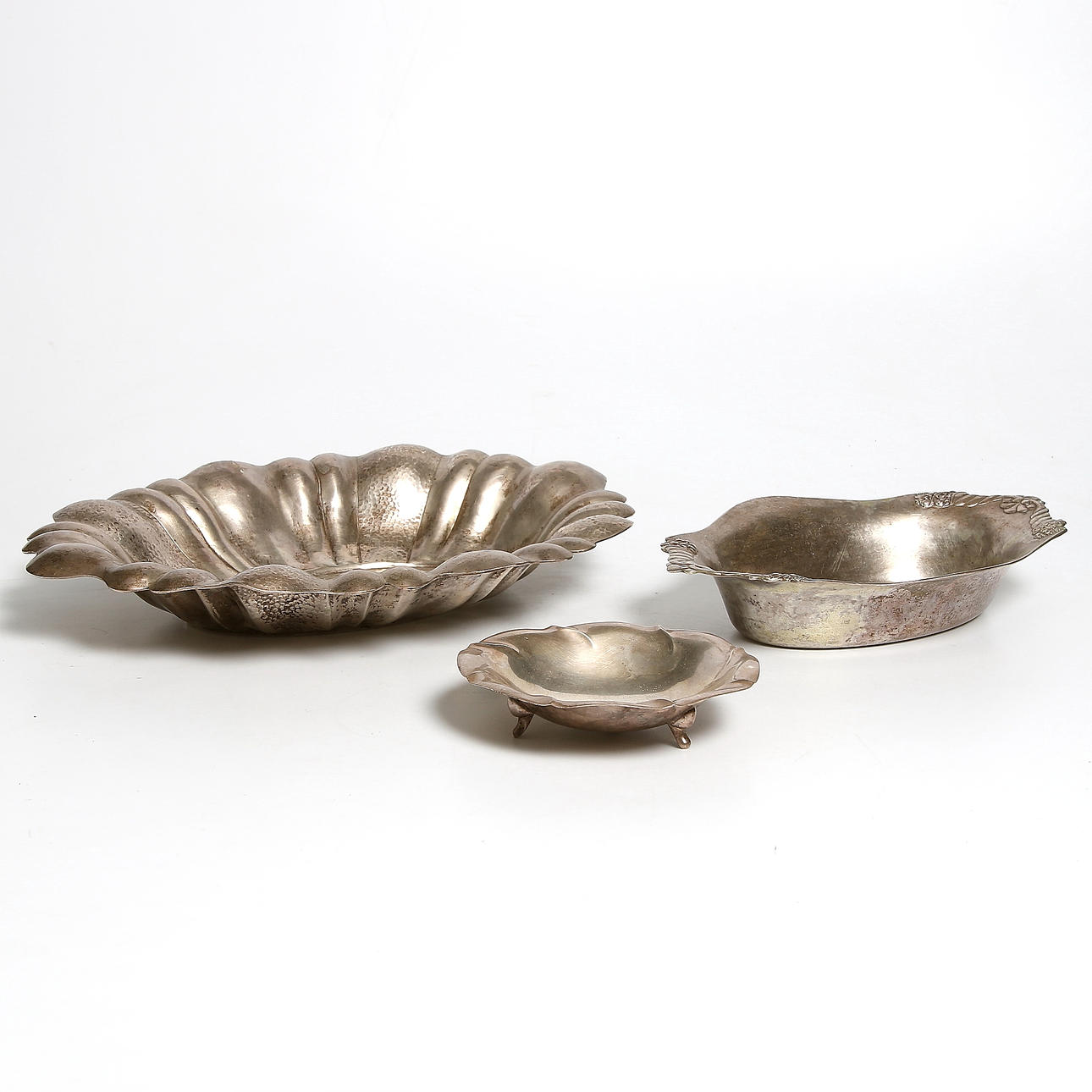 SKÅLFAT, 3 delar, silver. Jugend. Importstämplar, bl.a. Tyskland. Vikt 862 gram.