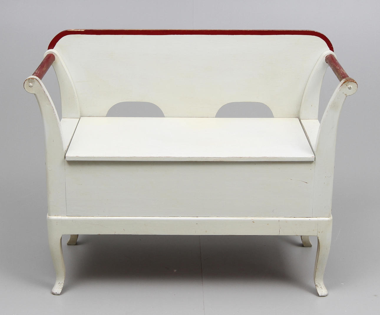 BARNSOFFA, 1900-talets första hälft.