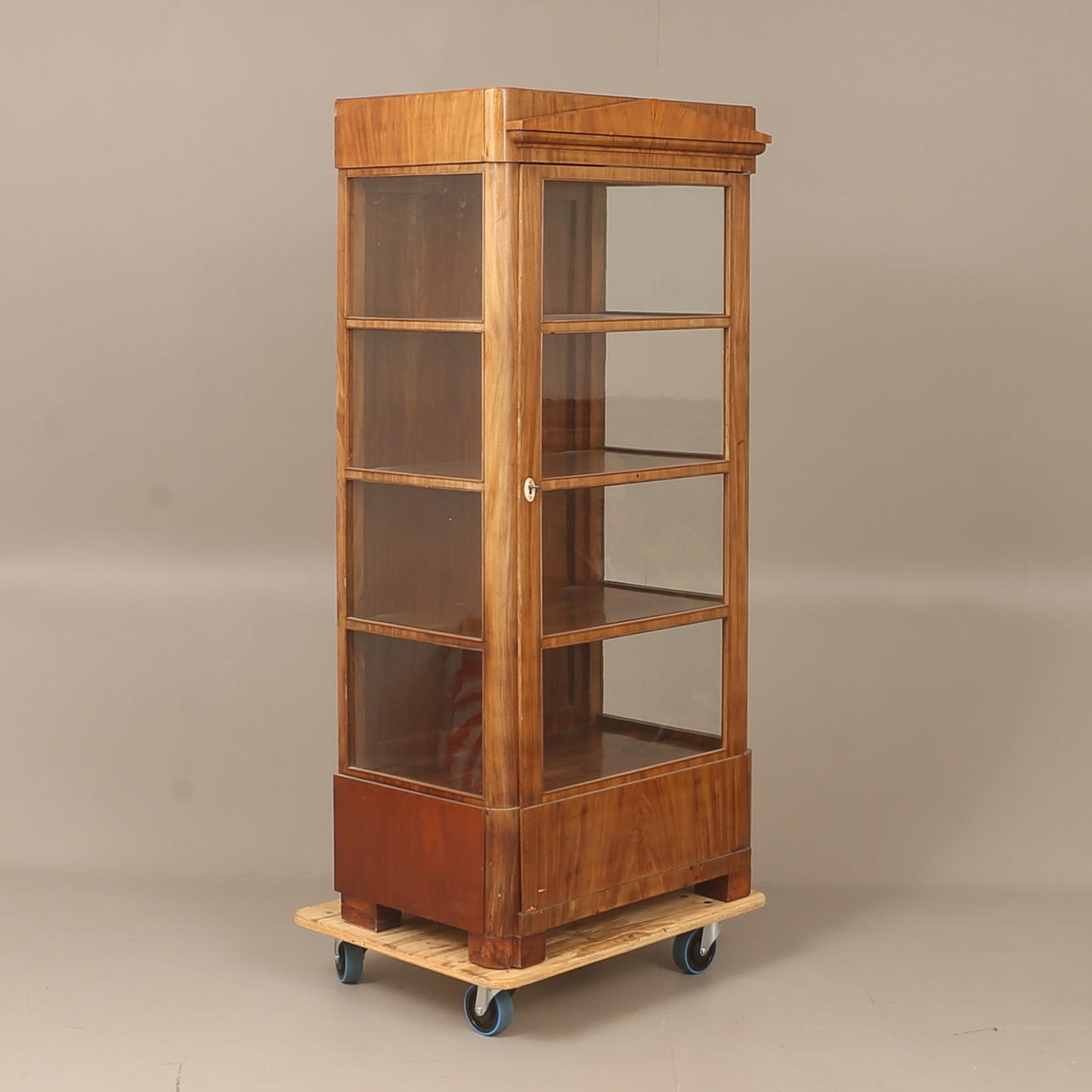 DISPLAY CABINET, Karl Johan, 19th century.