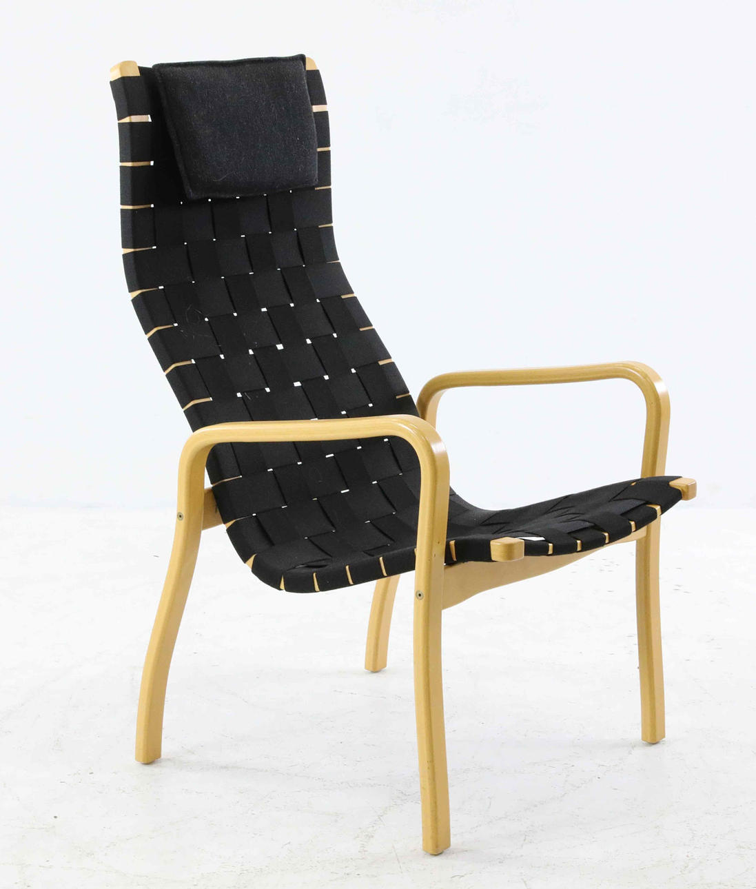 YNGVE EKSTRÖM. fåtölj, Skandiform.