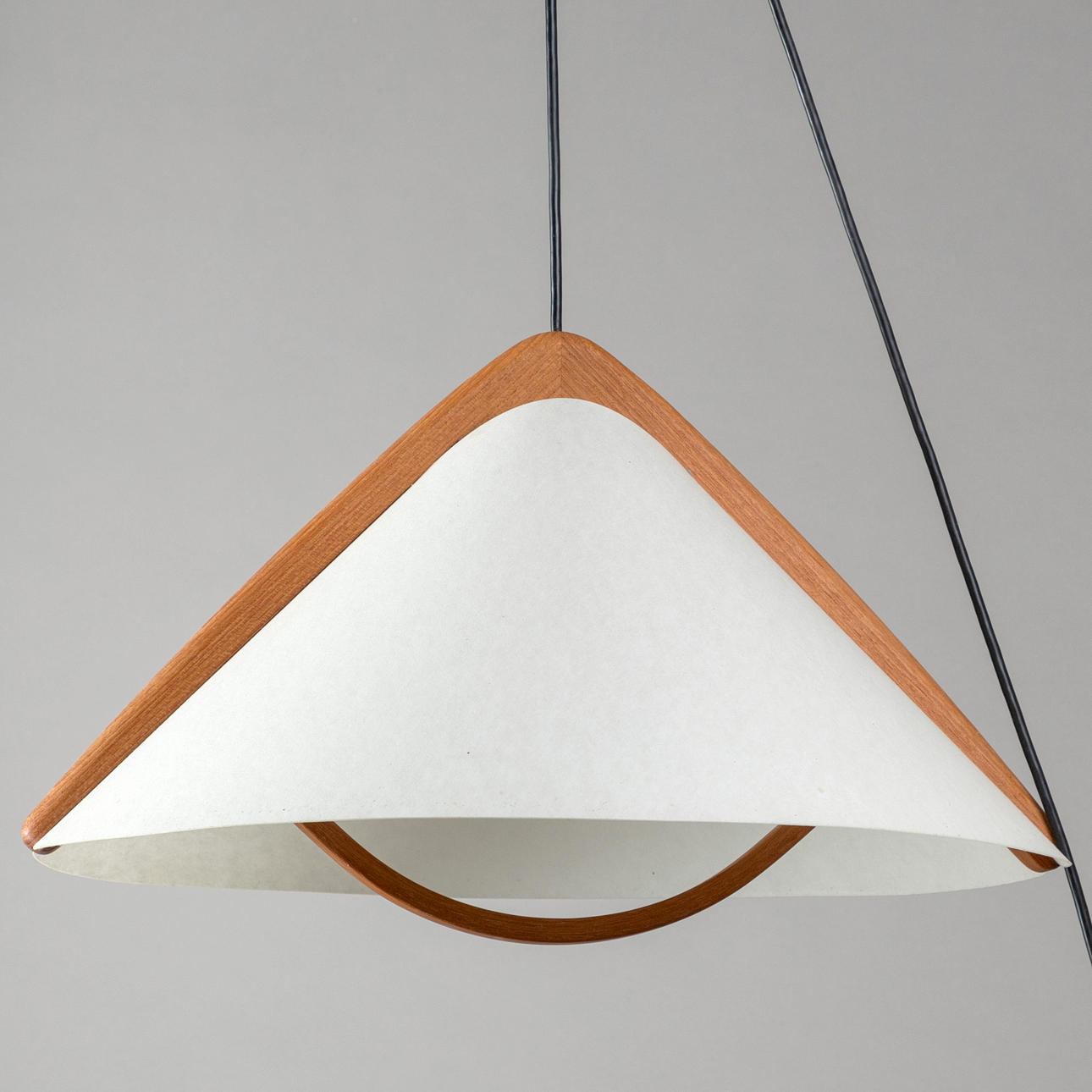 Domus. Deckenlampe / Pendelzugleuchte 'Pila'.