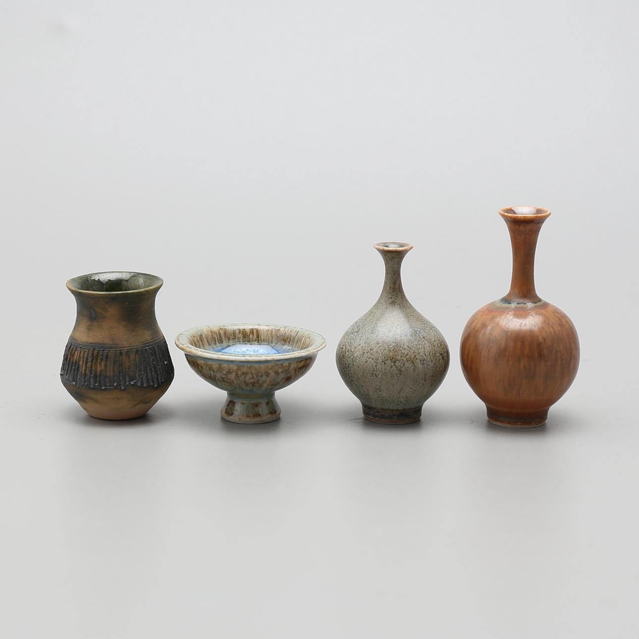 MINIATYRVASER (4), keramik, bl.a John Andersson, Höganäs.
