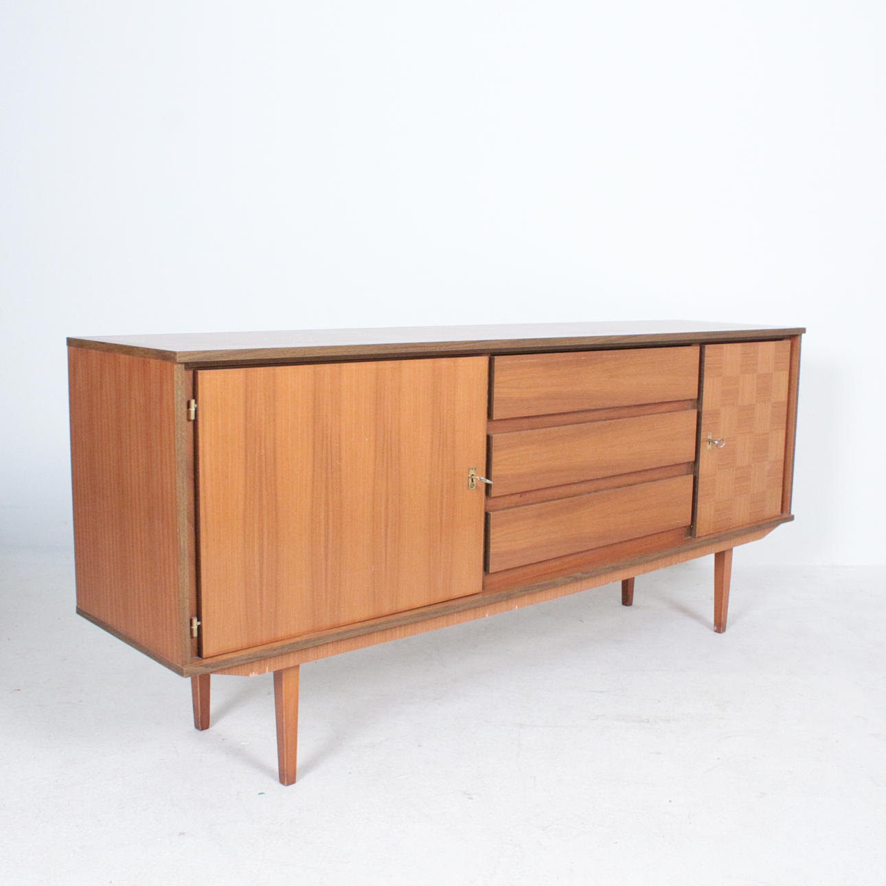 Aparador Mid-Century, años 70.