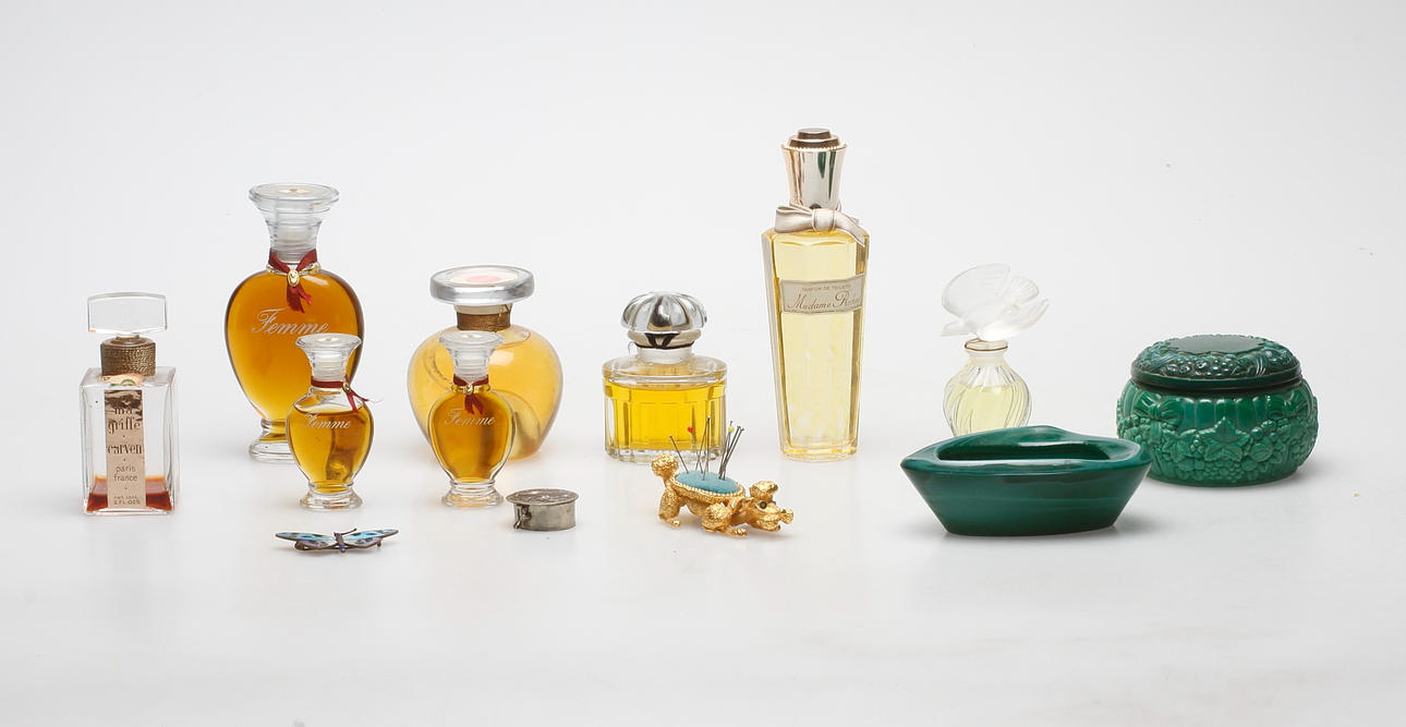 PARFYMFLASKOR, SKÅLAR, 1900-tal.