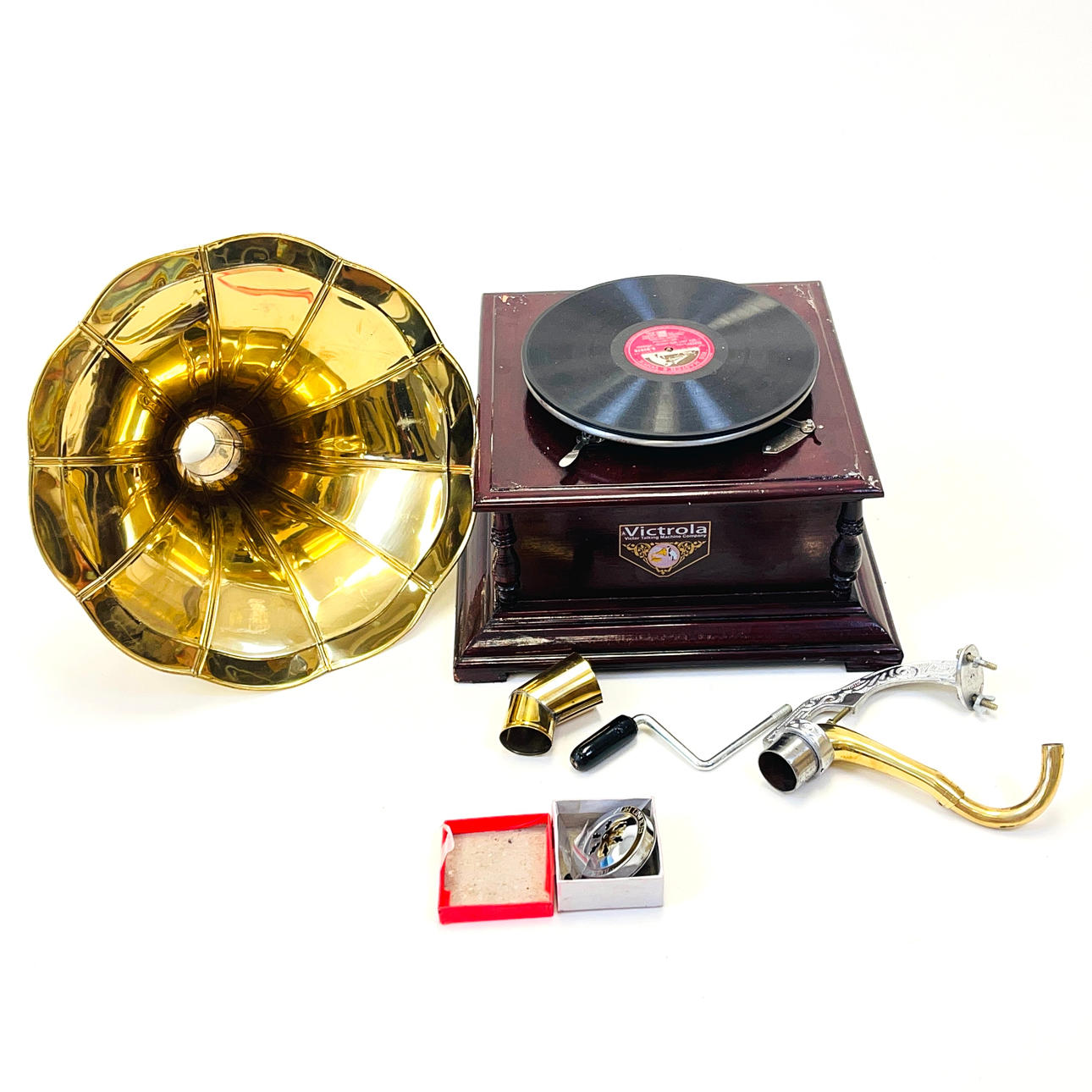 GRAMÓFONO DE CUERDA MODERNO.