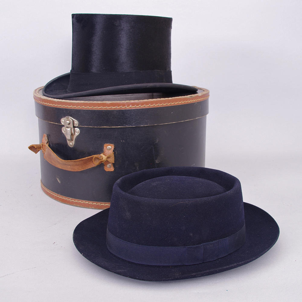 HATTASK SAMT 2 HATTAR.