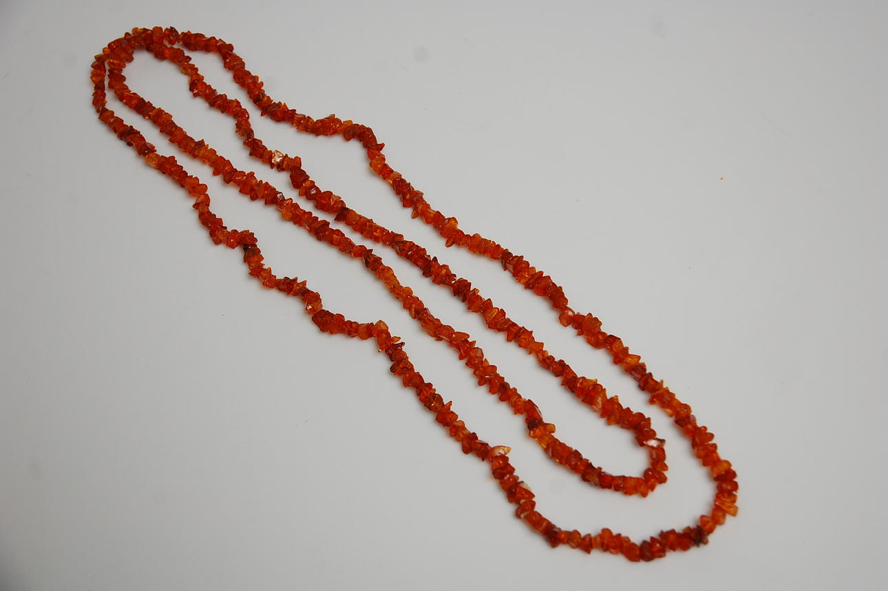 HALSBAND, Bärnsten.