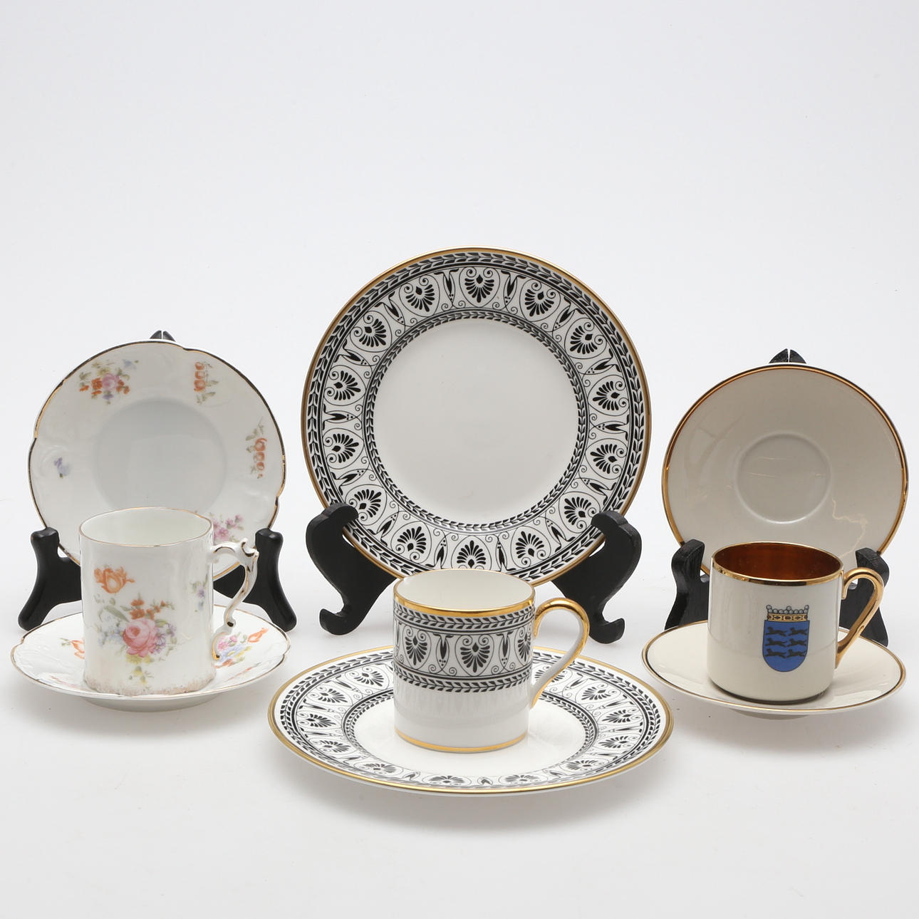 MOCCASERVISDELAR, ca 49 delar, porslin, 1900-tal.