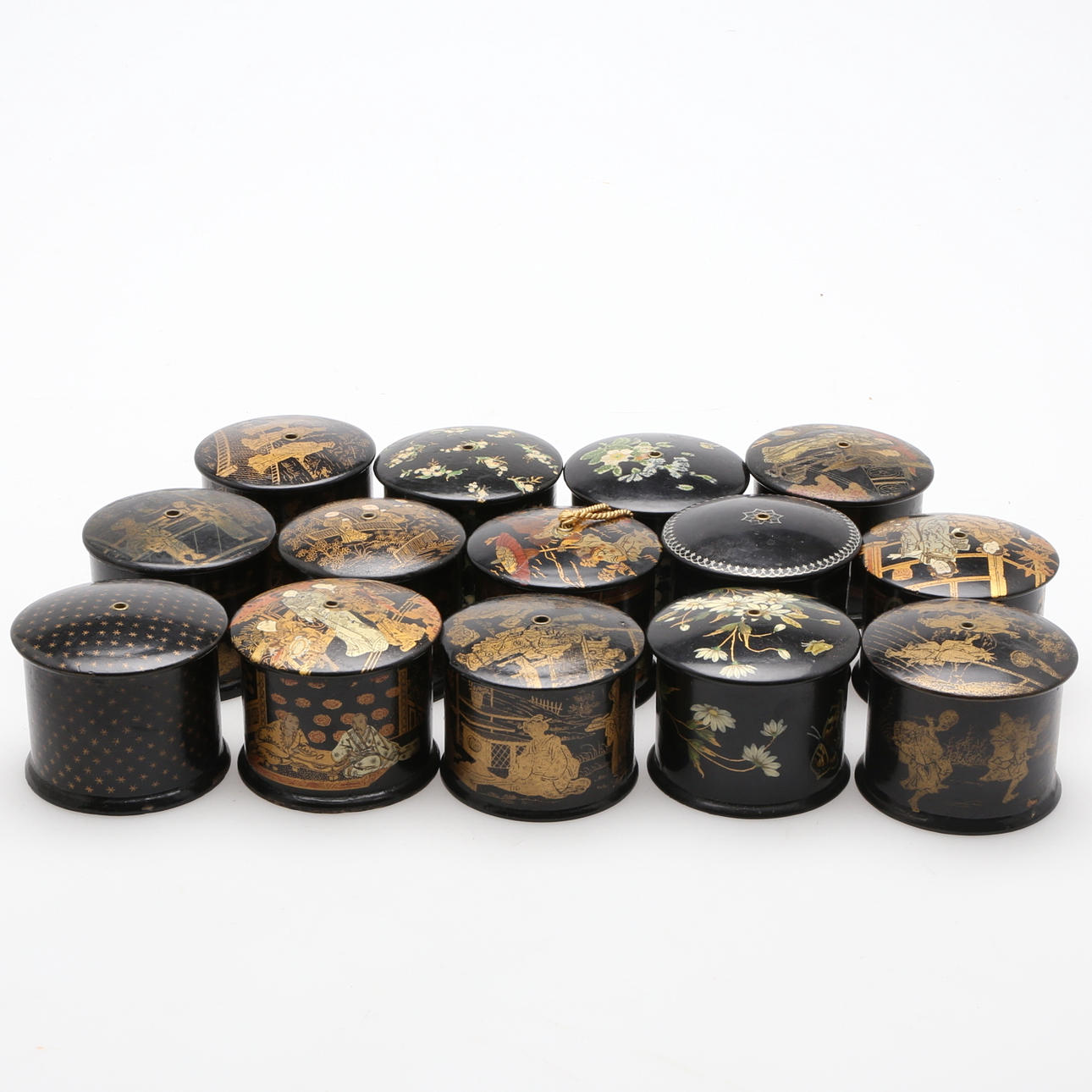 DIVERSE TRÅDASKAR, samt DOSOR, ca 34 st, papier machié, lack, plåt, trä samt papp, 18/1900-tal.