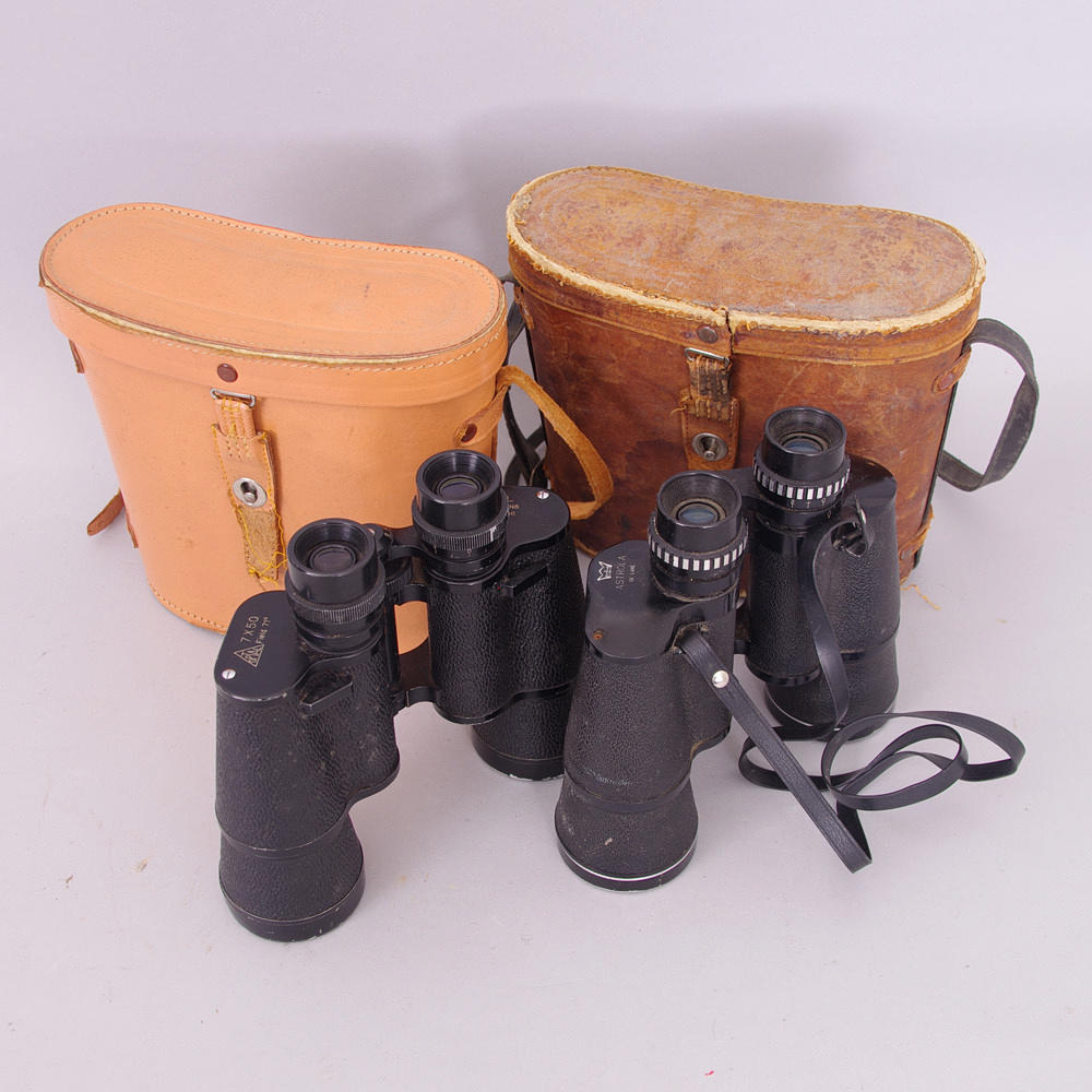 KIKARE, 2 stycken med fodral.