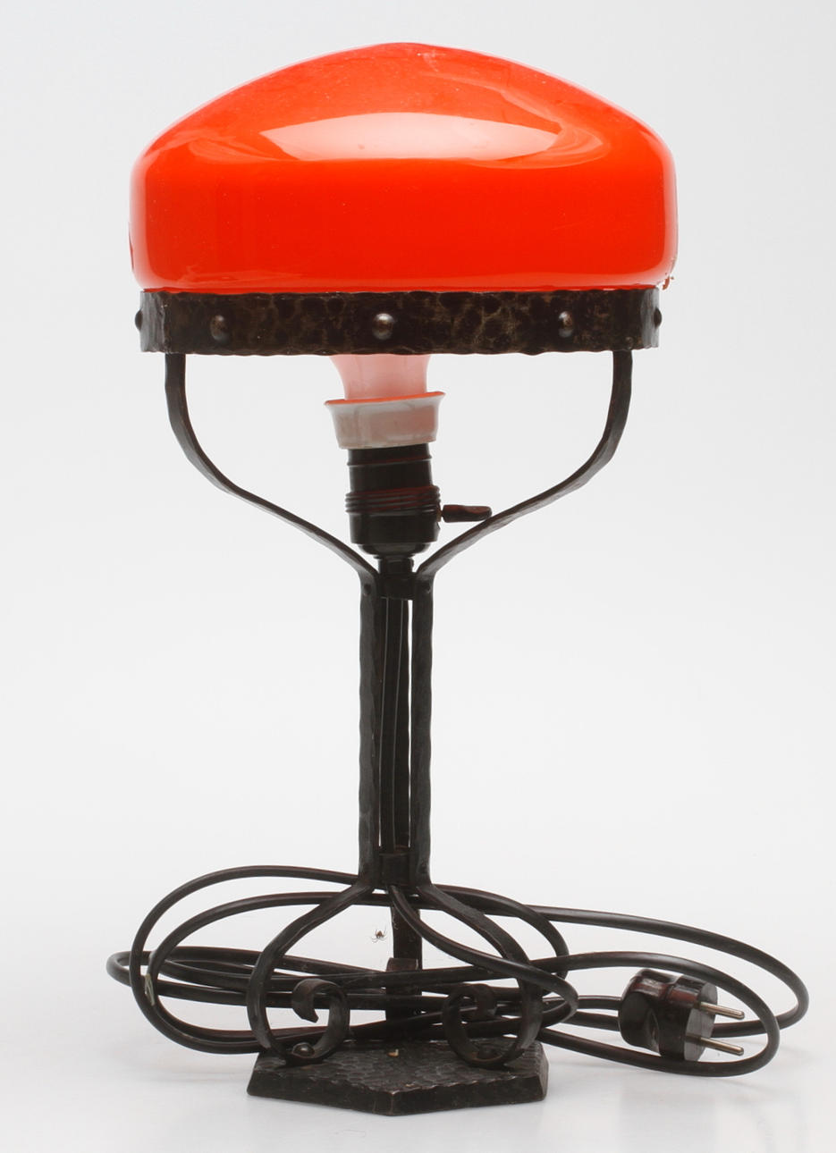 BORDSLAMPA, så kallad Strindbergslampa, 1900-tal.