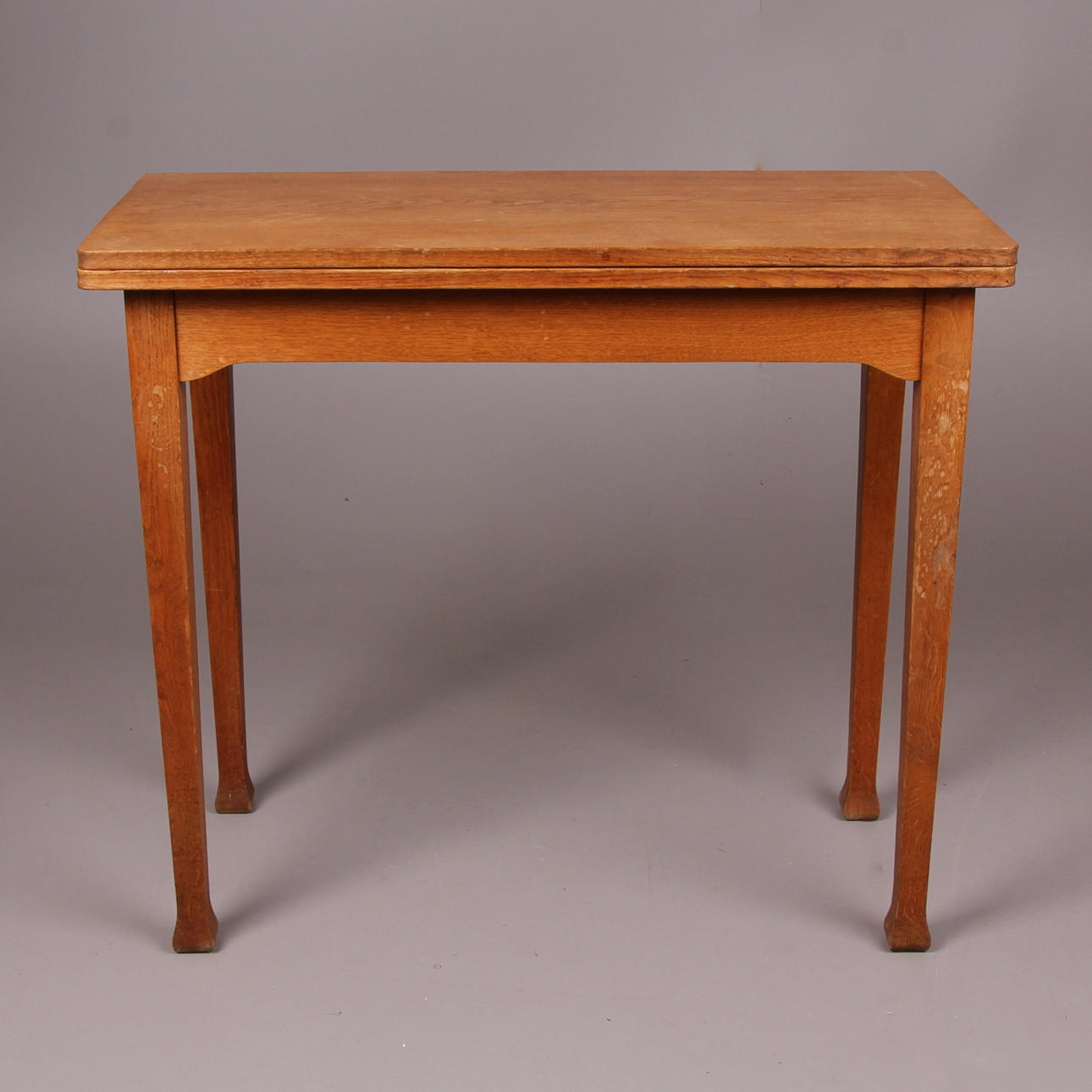 SPELBORD, ek, jugend, 1900-talets första hälft.