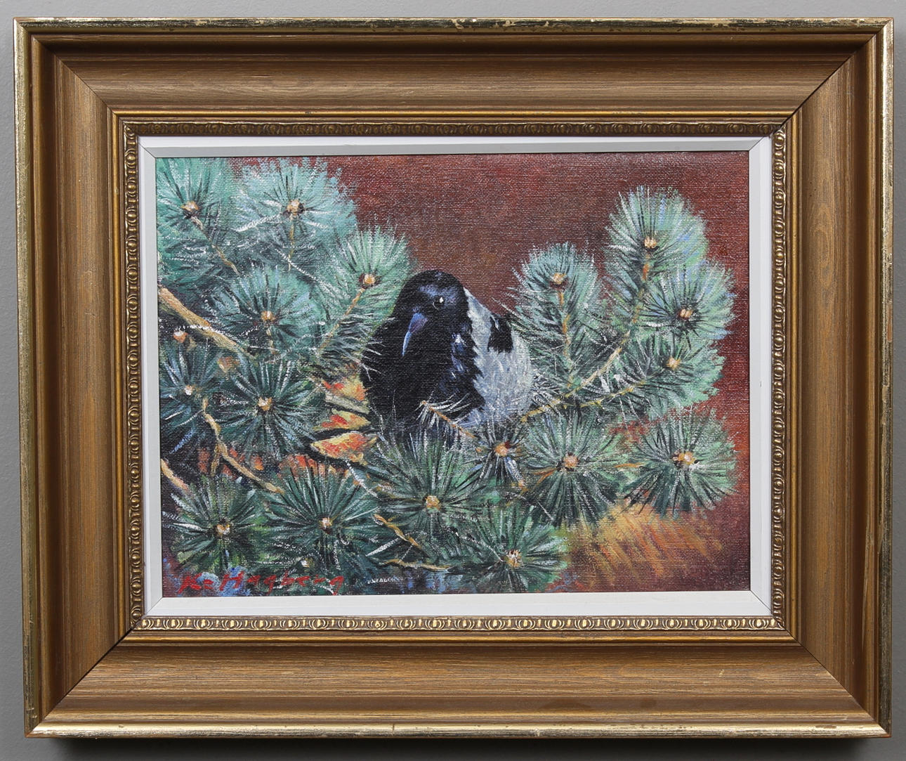 KE HAGBERG. Kråka på tallgren. Olja på duk, signerad.