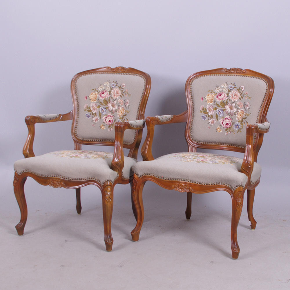 KARMSTOLAR, 1 par, mahogny, rokokostil.