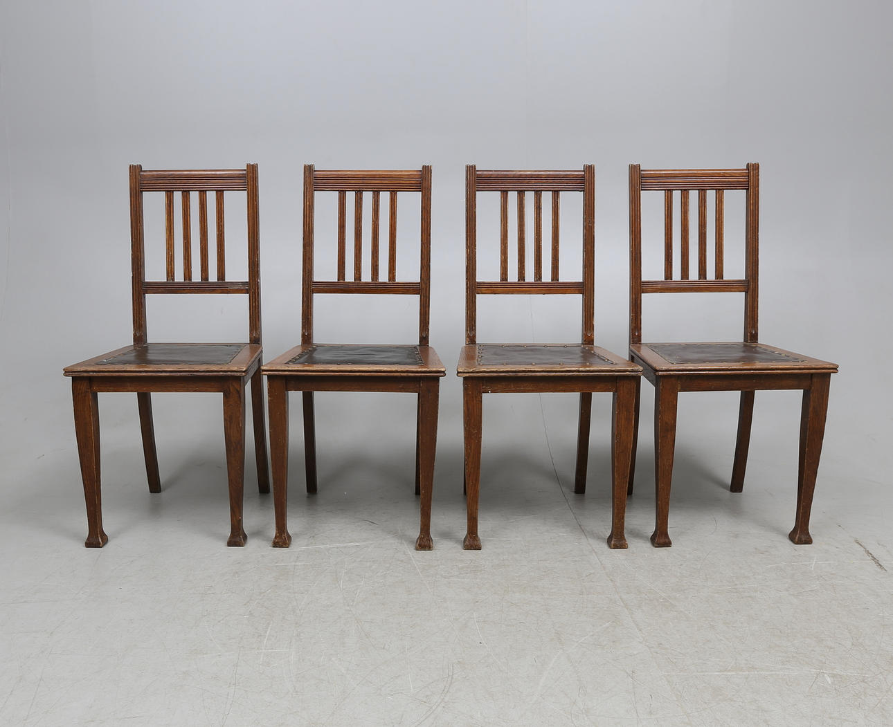 STOLAR, 4 st, jugend, 1900 talets första kvartal.