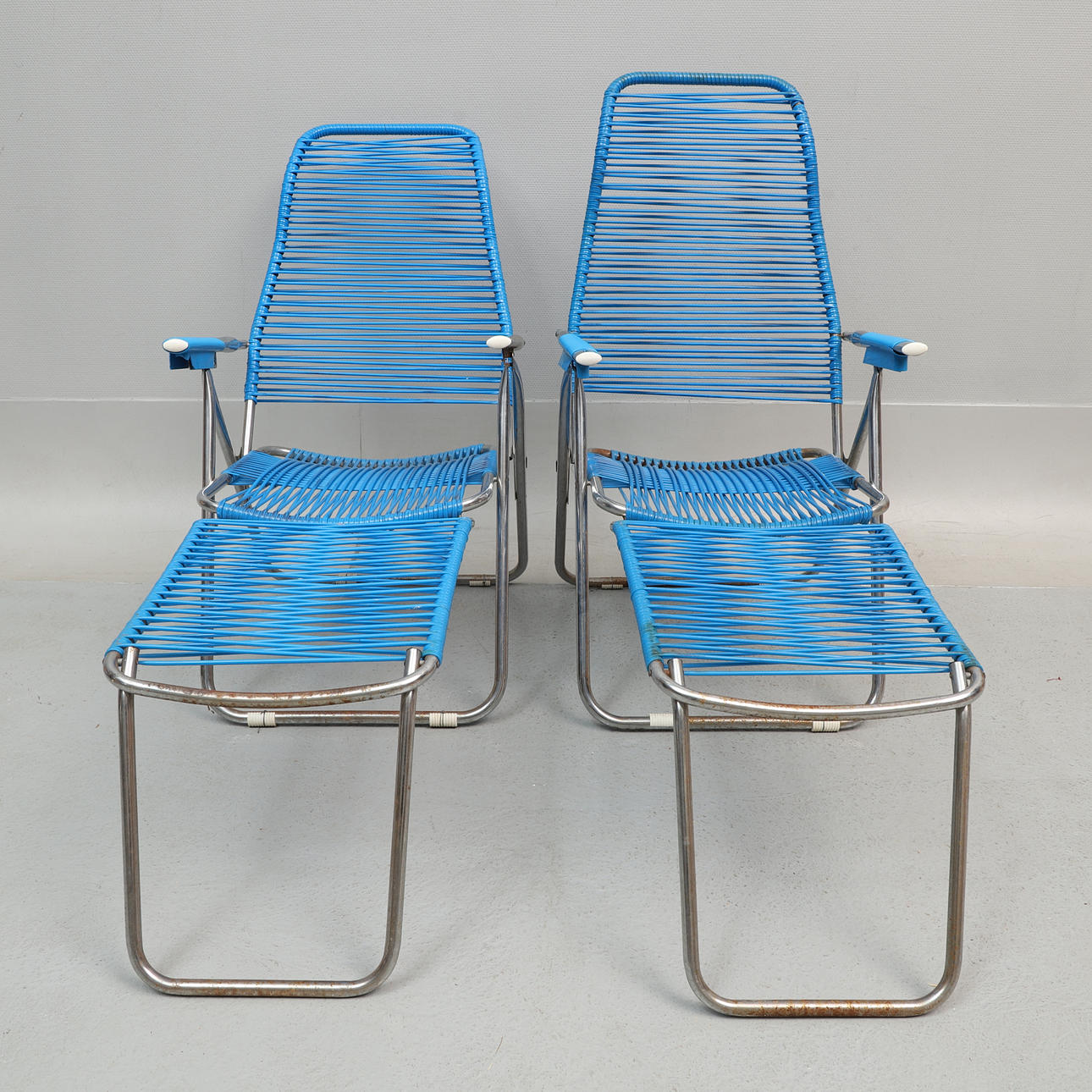 VILSTOLAR/SOLSTOLAR, 2 st. "Spagettistol", 1960-tal.