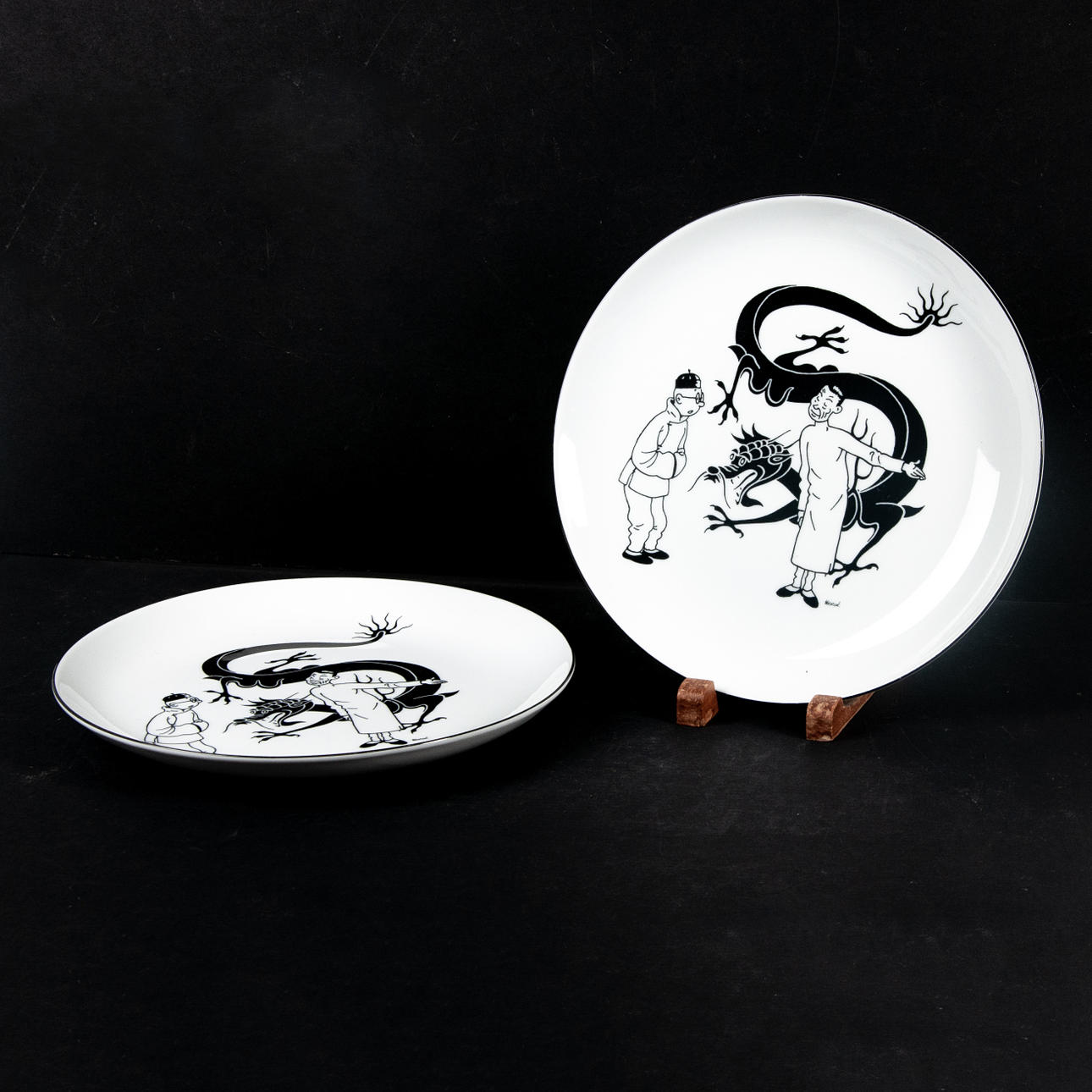 TALLRIKAR. 2 st, Axis, Tintin, Frankrike.