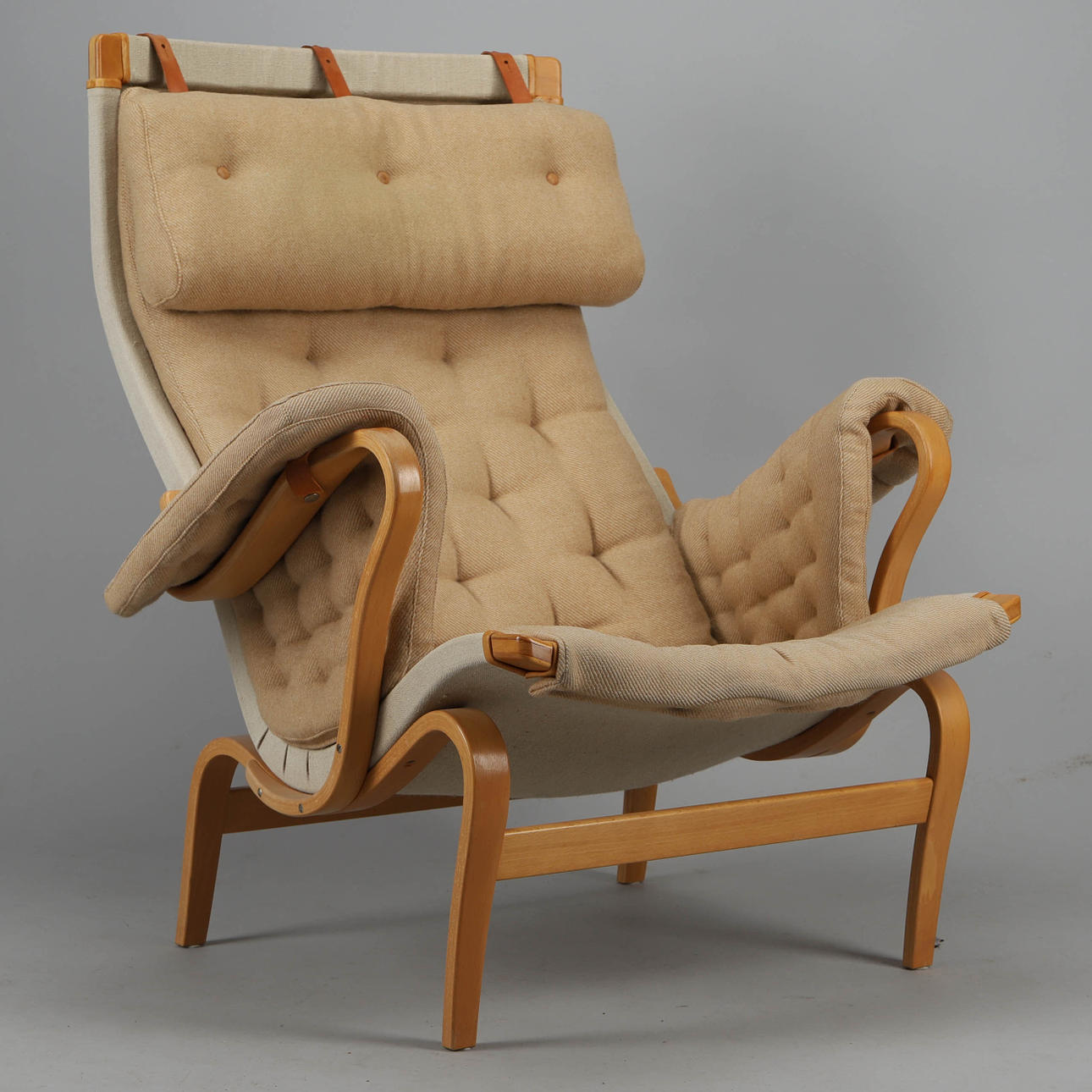 BRUNO MATHSSON. Sessel, „Pernilla 69“, Dux.