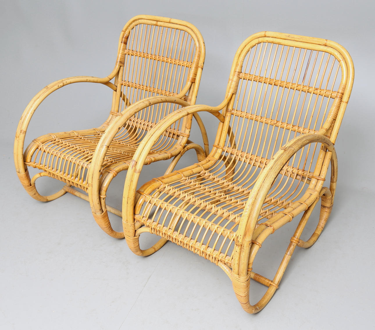 ROTTINGFÅTÖLJER, 1 par, 1940/50-tal.