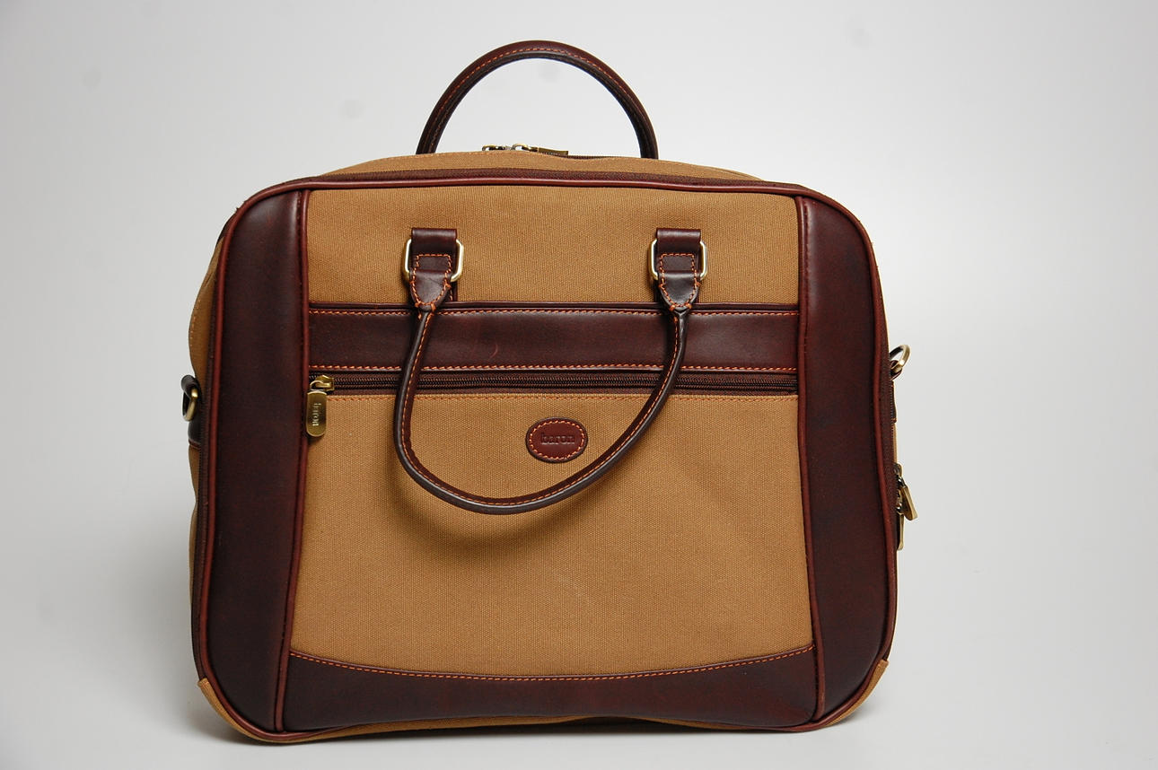 DATAVÄSKA, skinn, Baron, ny.