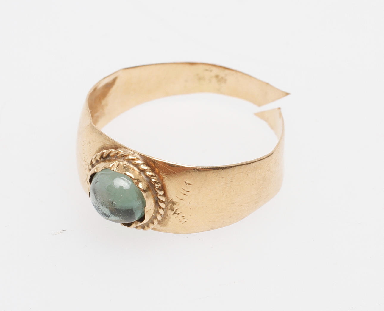 RING, 18k guld, vikt ca 1,4 gr.