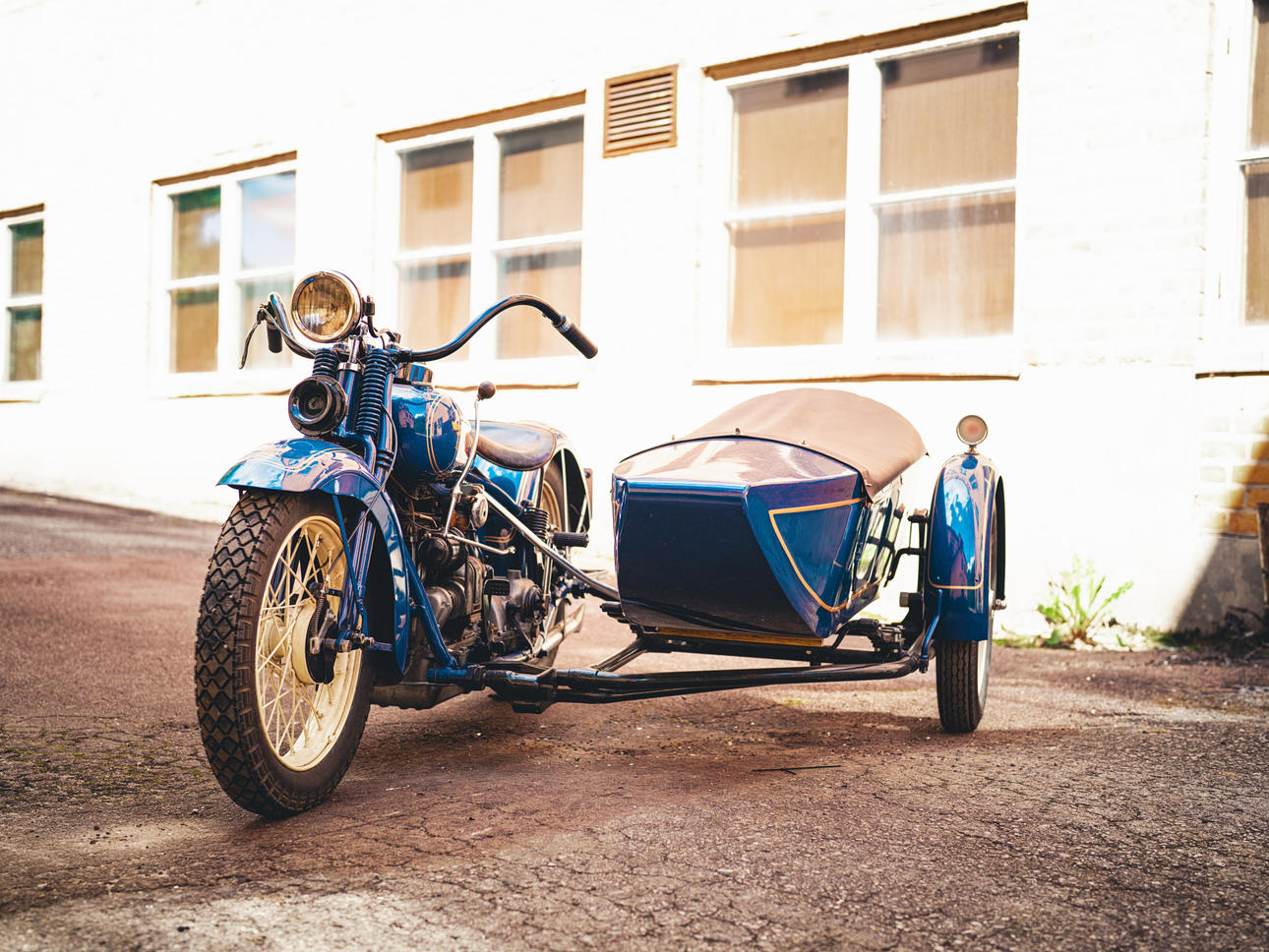 HENDERSON, KJ with Sidecar, 1929.
