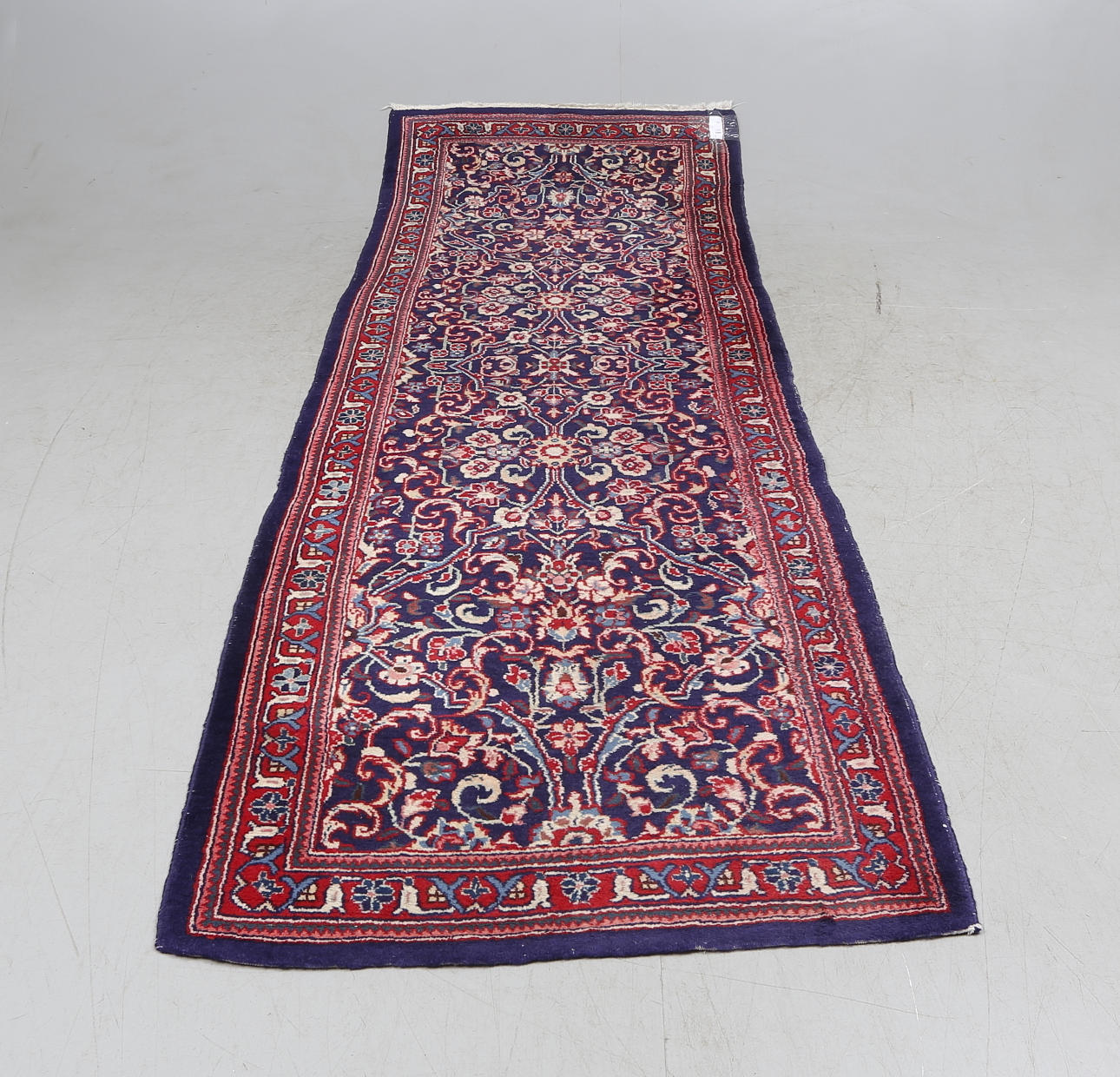 GALLERIMATTA, orientalisk, ca. 308x102 cm.