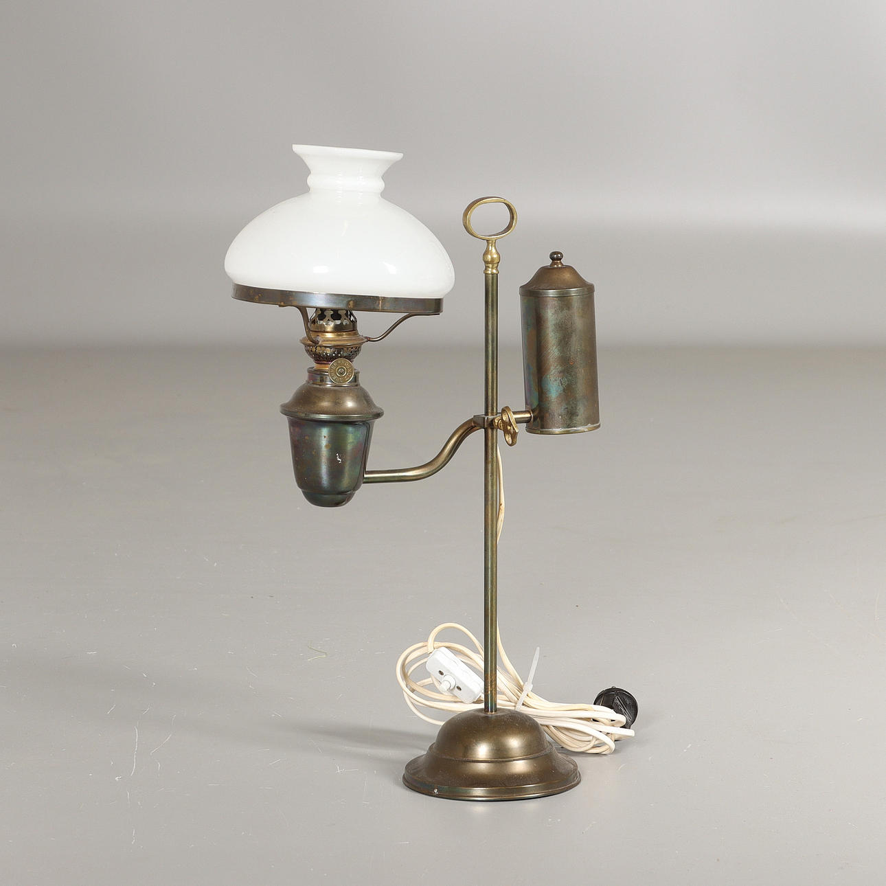 TABLE LAMP, brass, mid-20th century.