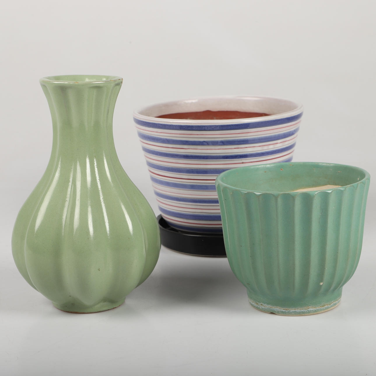 YTTERFODER OCH VAS, 4 delar, keramik, bl. a "Tellus", Upsala-Ekeby.